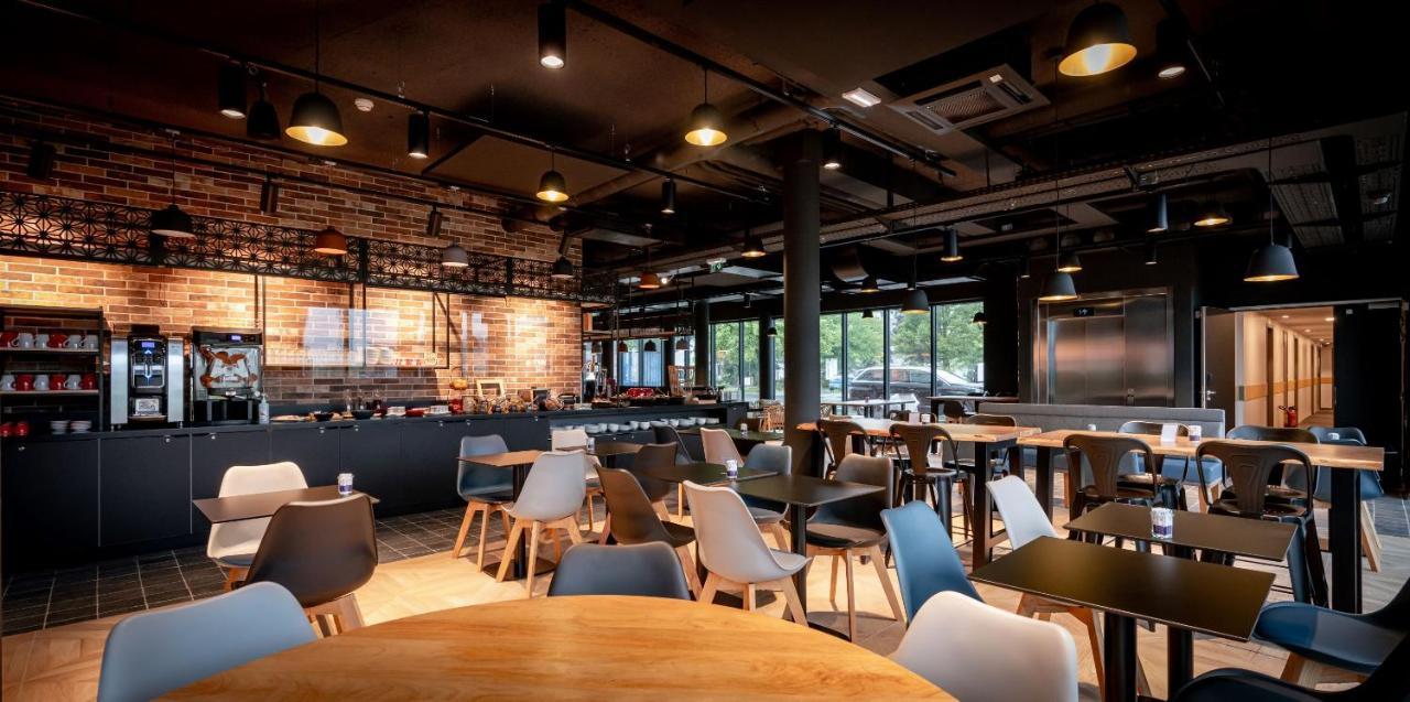 Ibis Styles Valenciennes Petite Foret エクステリア 写真
